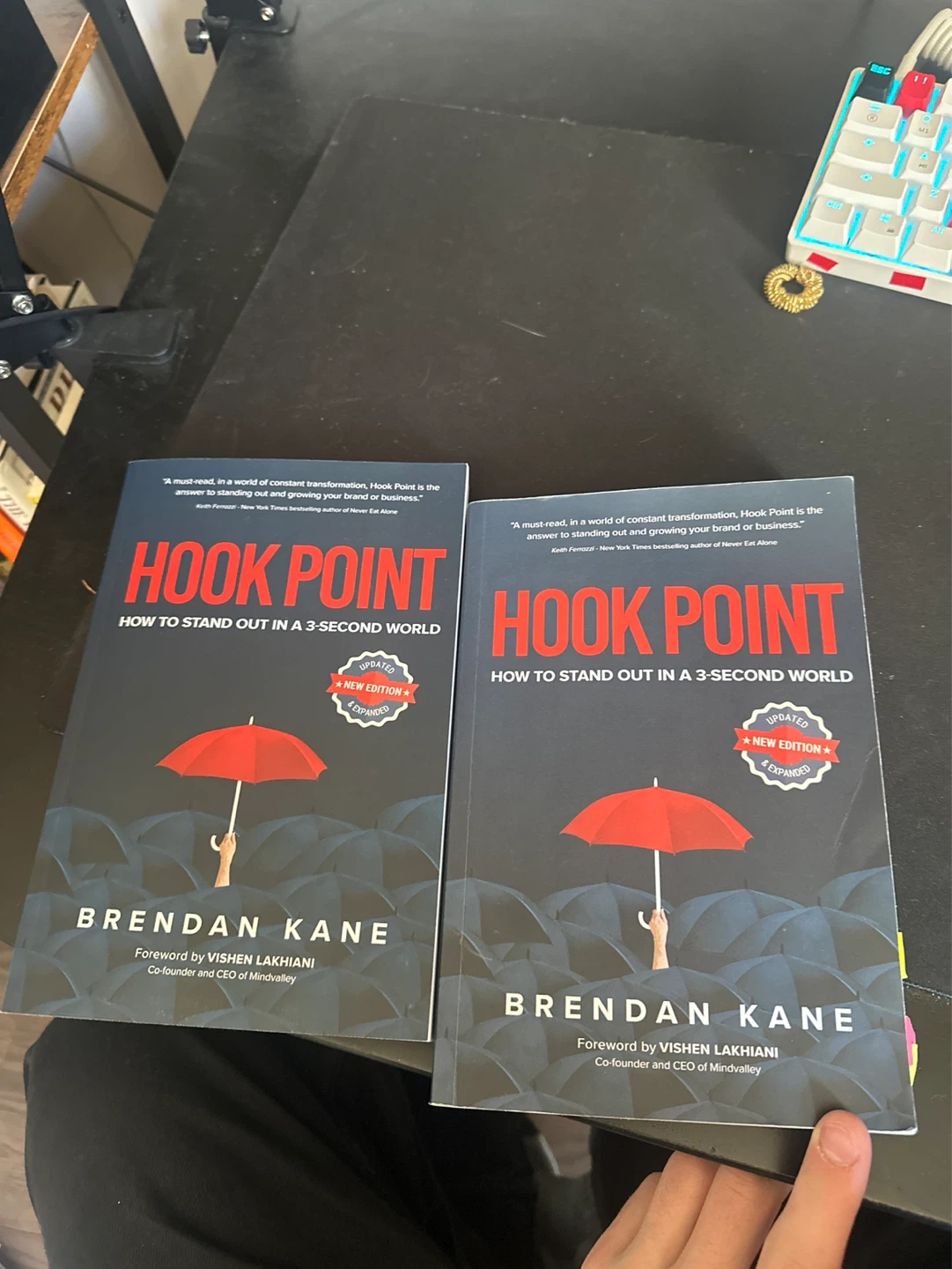 Hook Point: How to Stand Out in a 3-Second World - photo 3