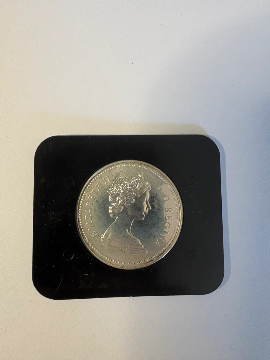 1973 Canadian RCMP Dollar Coin - photo 4