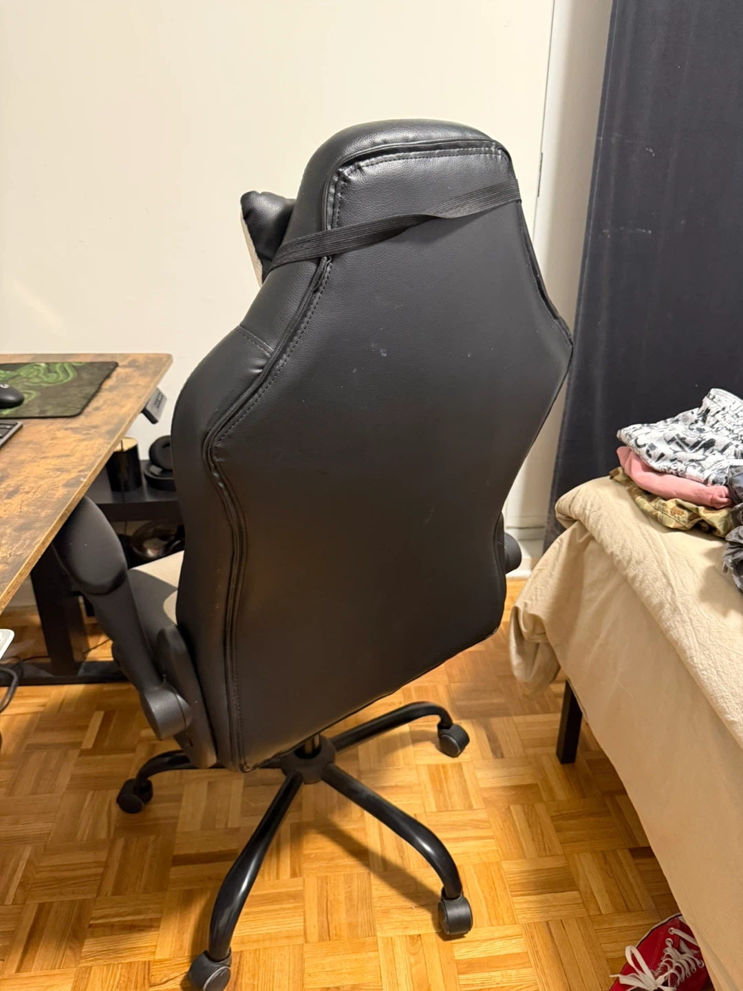 Black and White Gaming Chair - photo 3