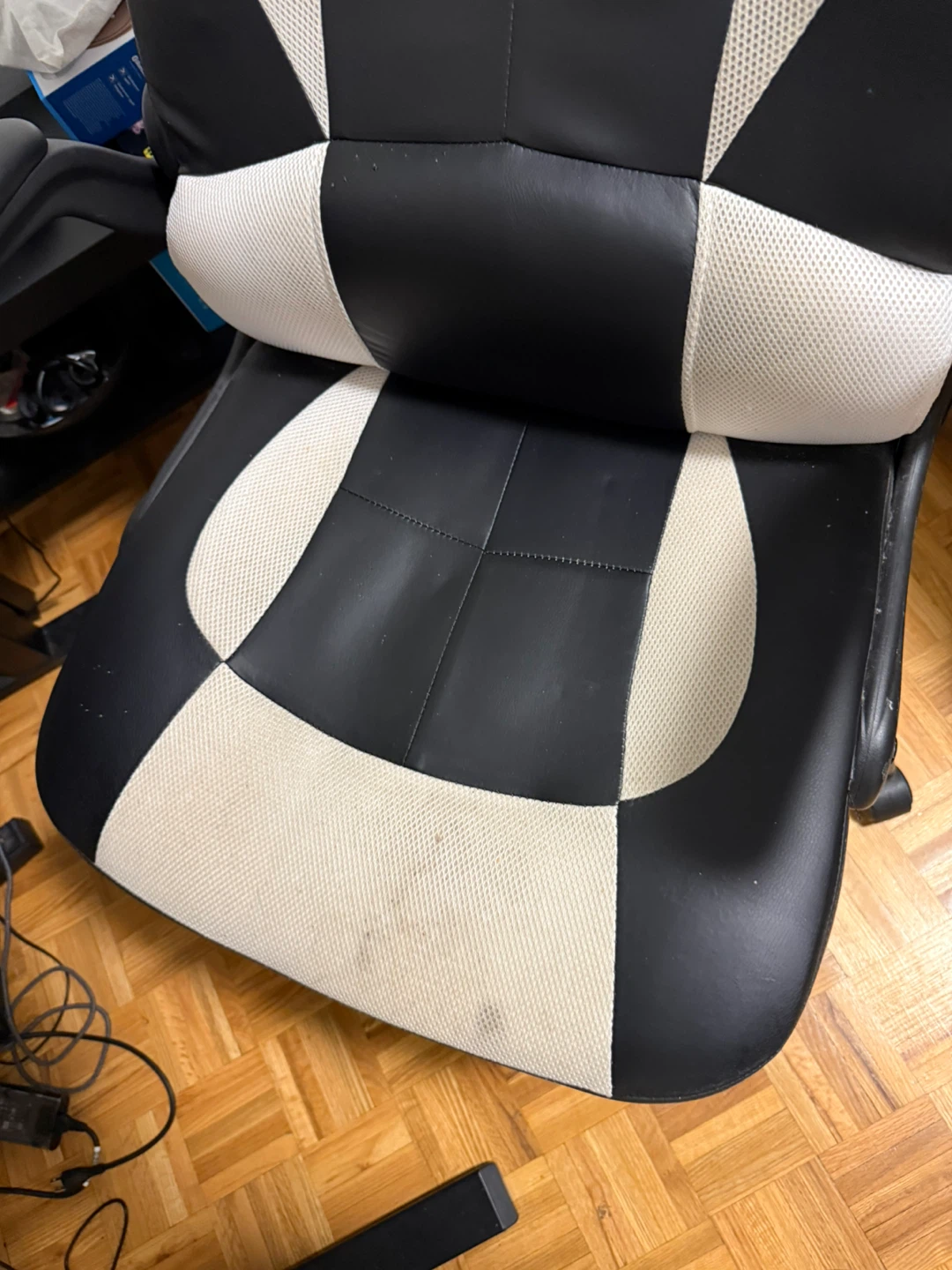 Black and White Gaming Chair - photo 2