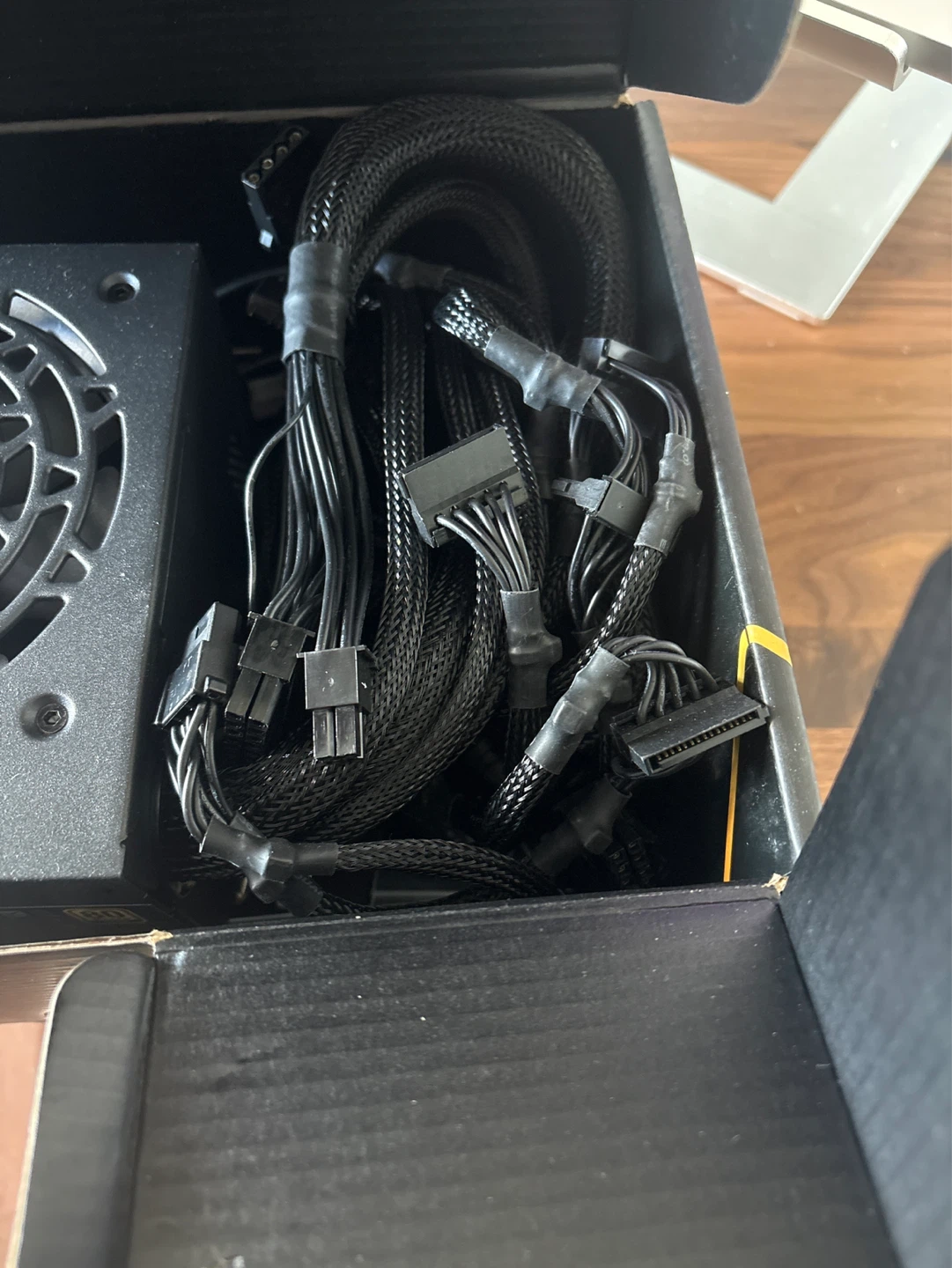 EVGA 500 GD 500W Gold Power Supply - photo 3