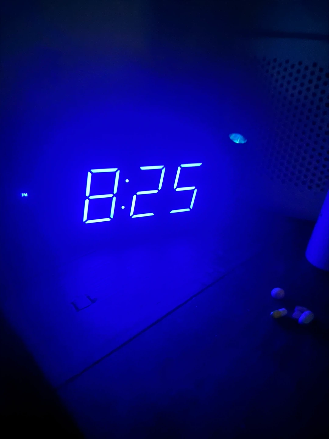 Digital Projection Alarm Clock - photo 2