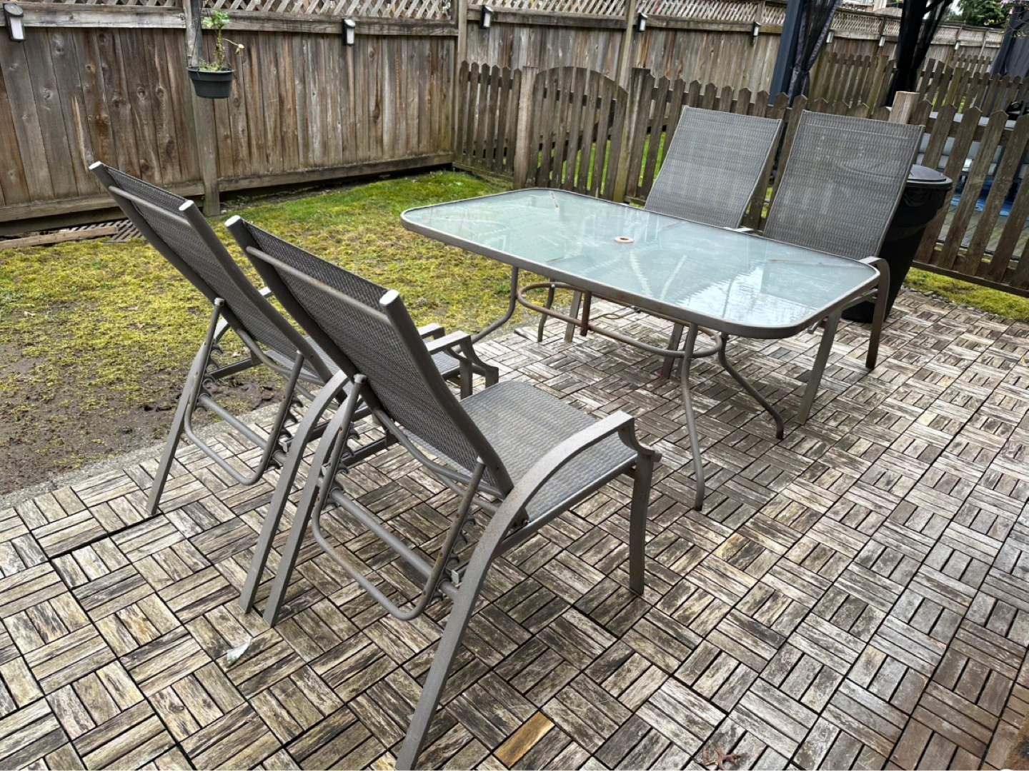 Patio furniture - photo 2