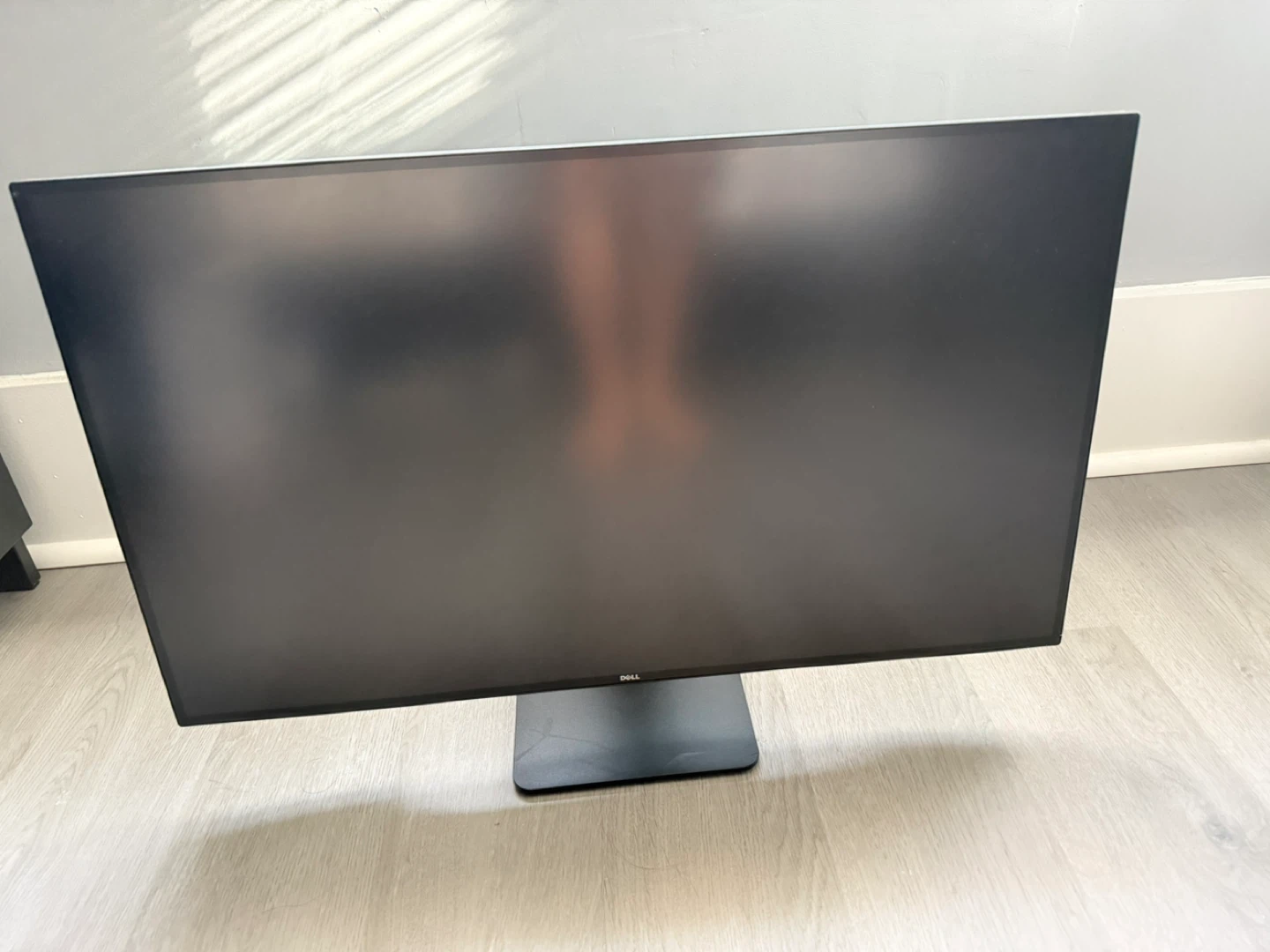 Dell Ultrasharp 27 in Monitor