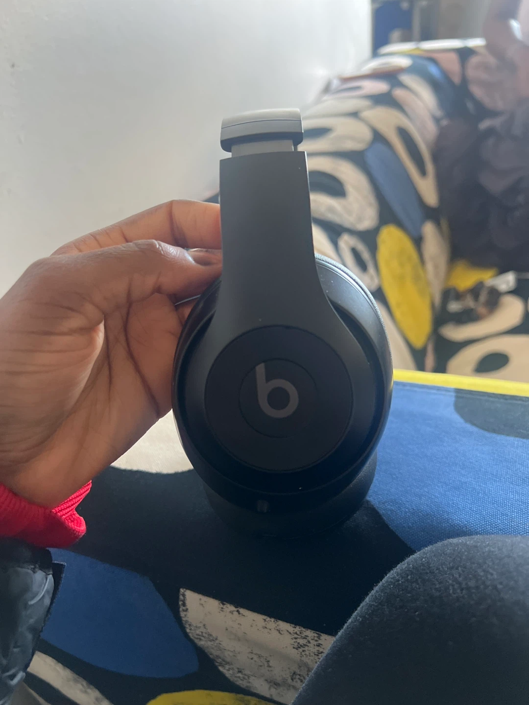 Beats Solo 3 Wireless On-Ear Headphones - Matte Black - photo 2