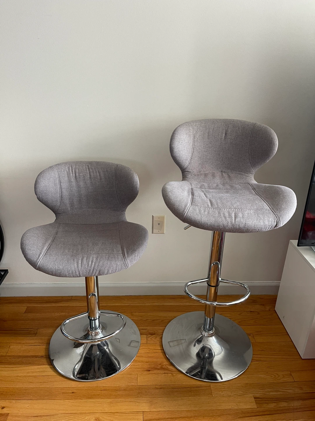 Adjustable Swivel Bar Stools - Set of 2 - Grey Fabric - photo 2