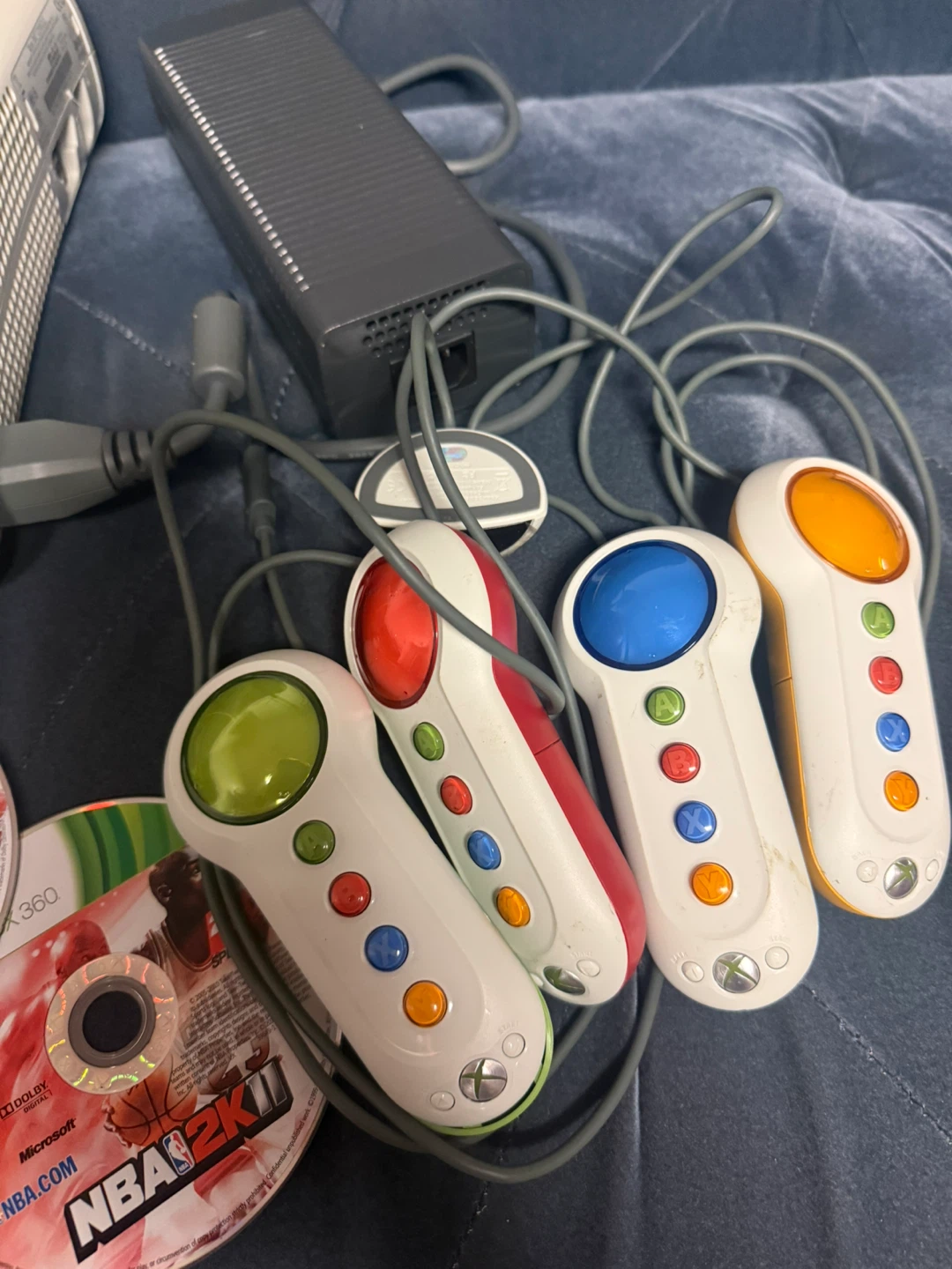 Xbox 360 for parts or fix - photo 2