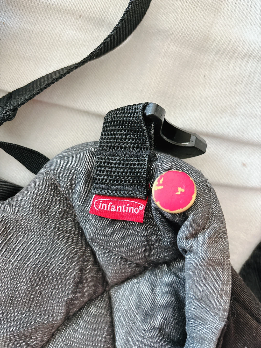 Infantino Baby Carrier with original box and manual - photo 4