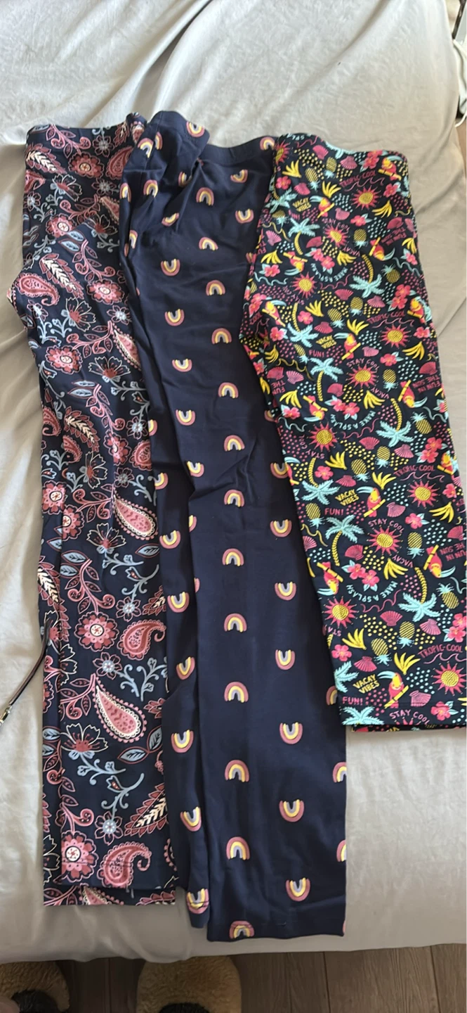 Kids' T-shirts and Leggings Bundle - photo 2