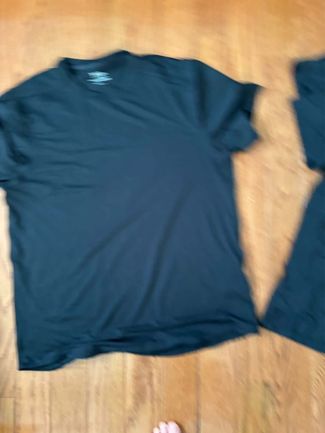 Abercrombie & Fitch YPB powerSOFT Lifting Tee - Black - photo 3