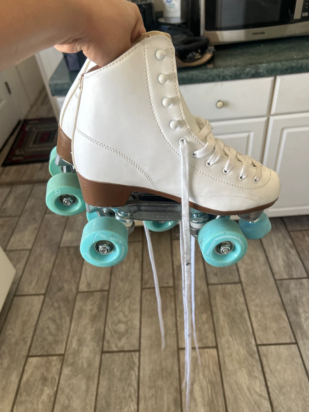 Roller Derby White Quad Roller Skates