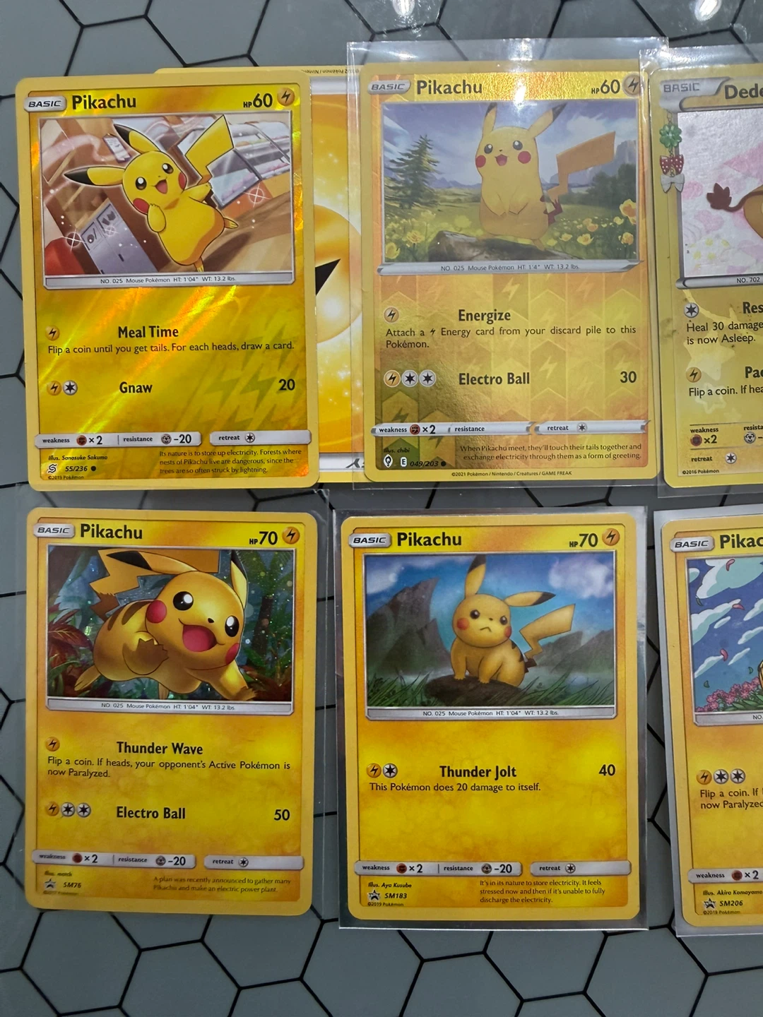 Pokemon Trading Card Lot - Pikachu & Dedenne - photo 2