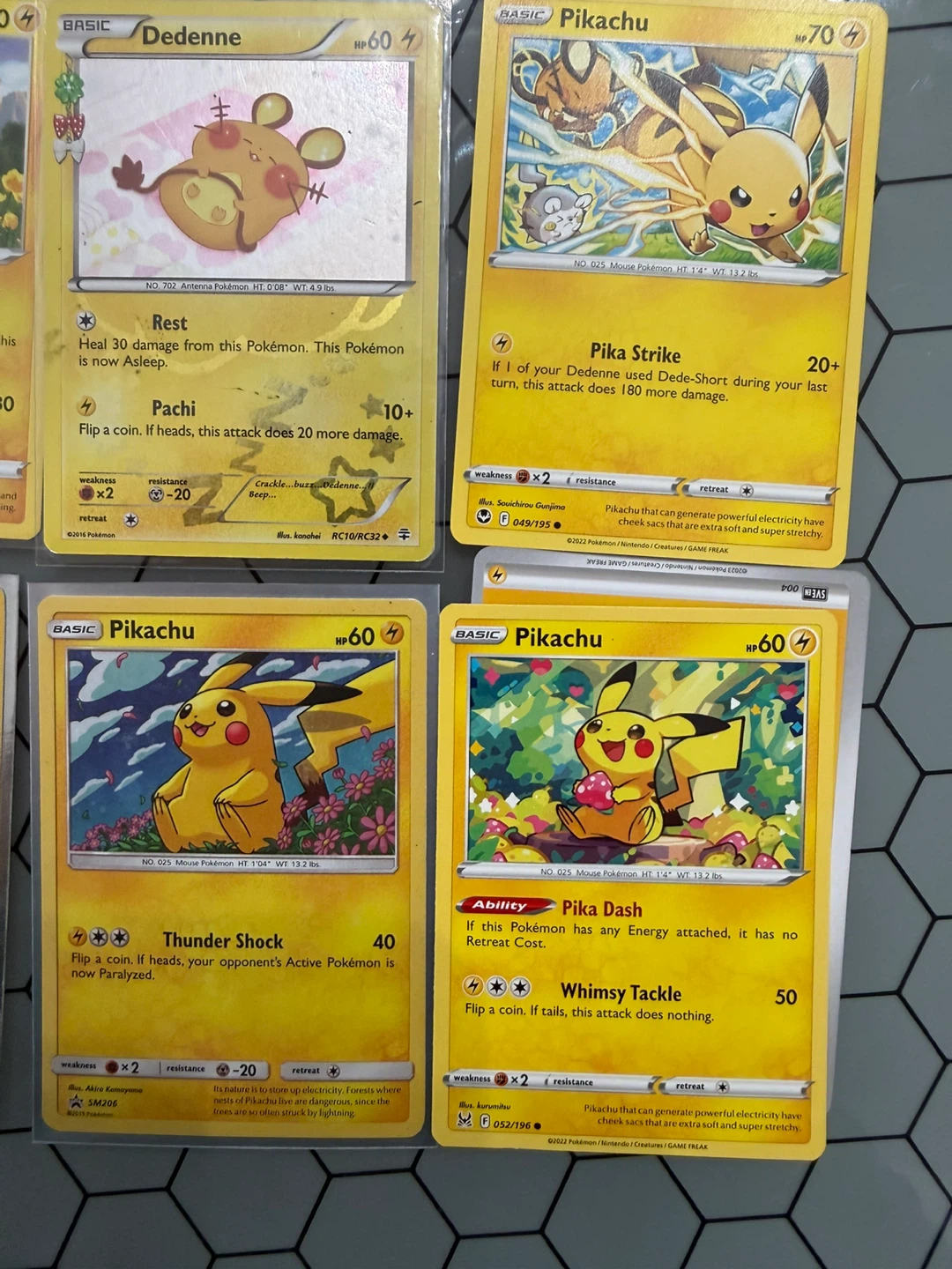 Pokemon Trading Card Lot - Pikachu & Dedenne - photo 4