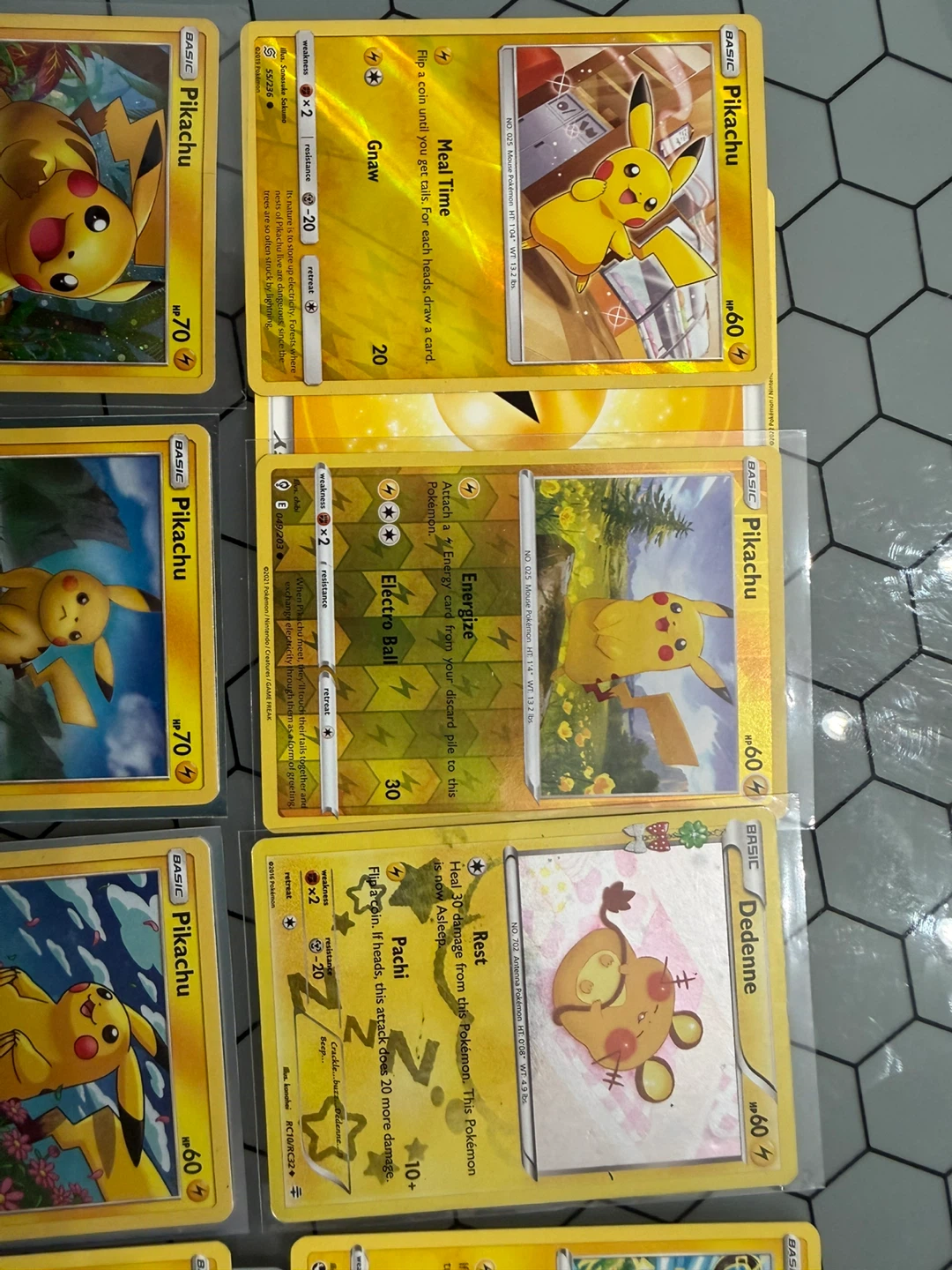 Pokemon Trading Card Lot - Pikachu & Dedenne - photo 3
