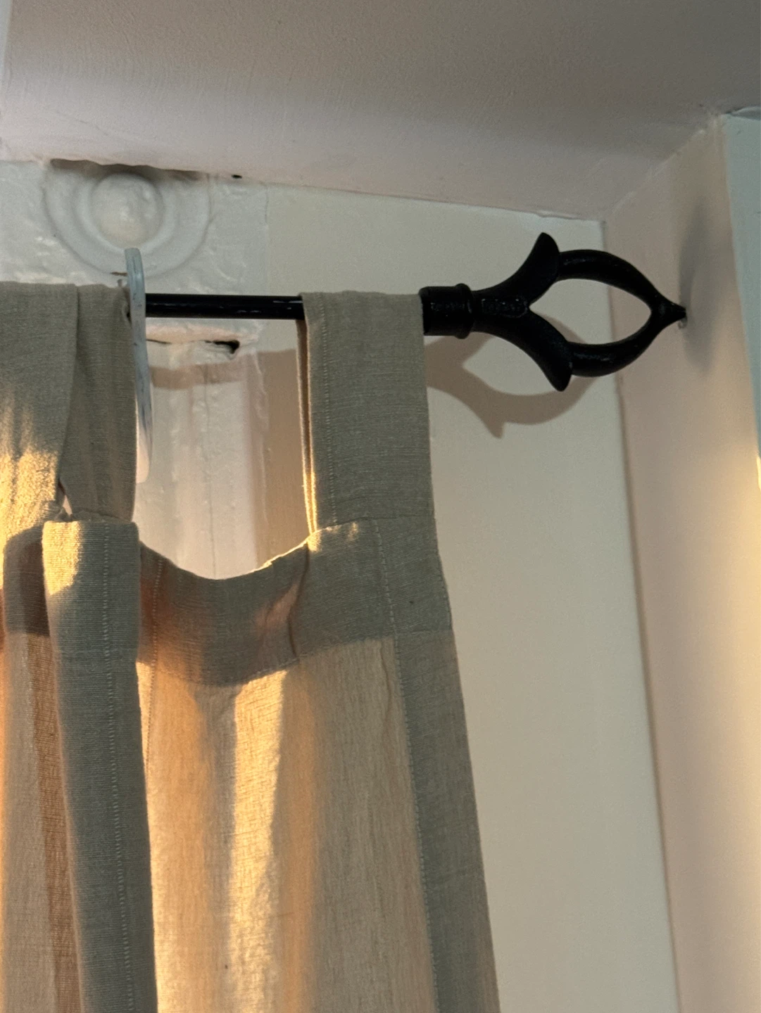 Set of two beige linen-look tab-top curtains - photo 2