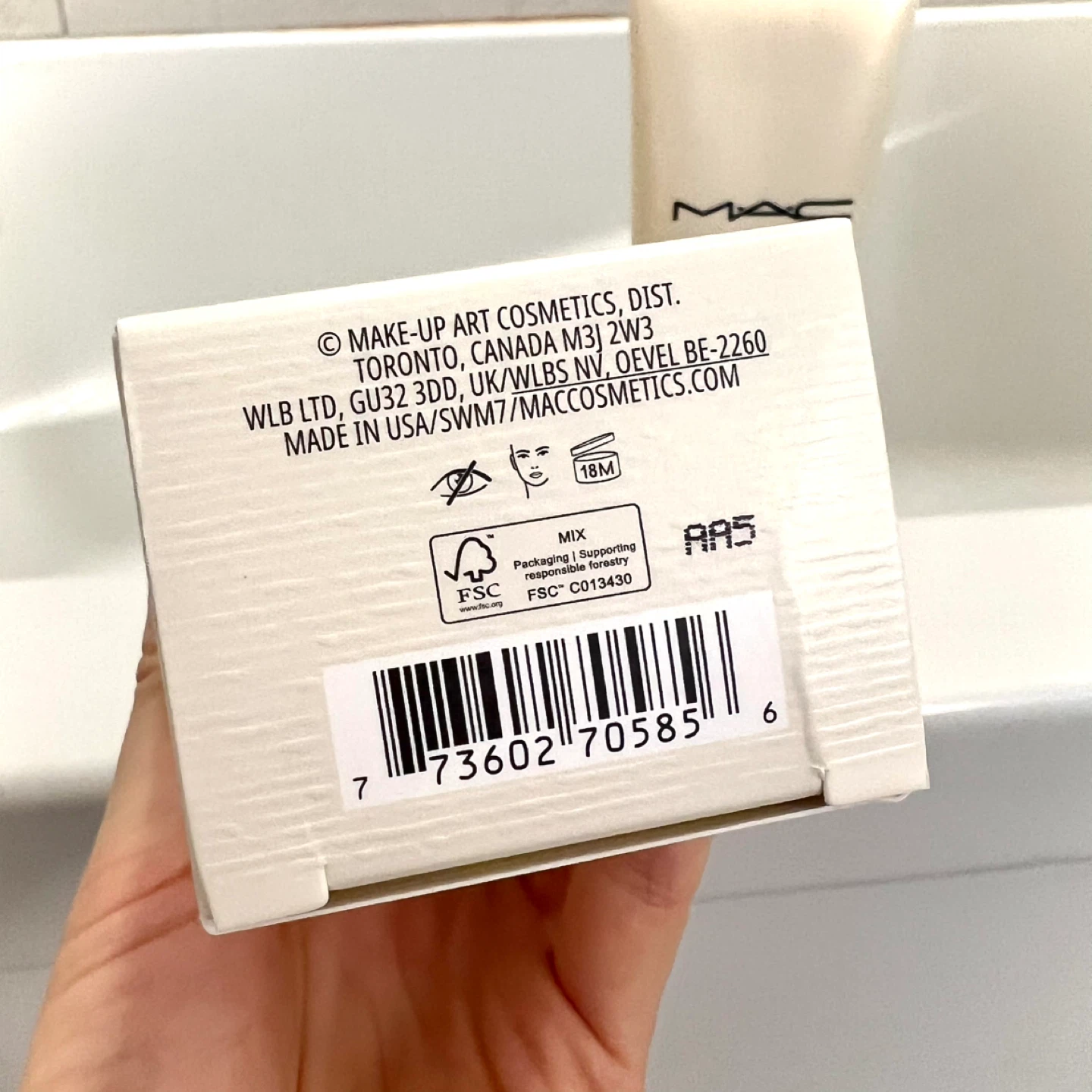 (Retail $55)New MAC Hyper Cream-to-Foam Cleanser - photo 2