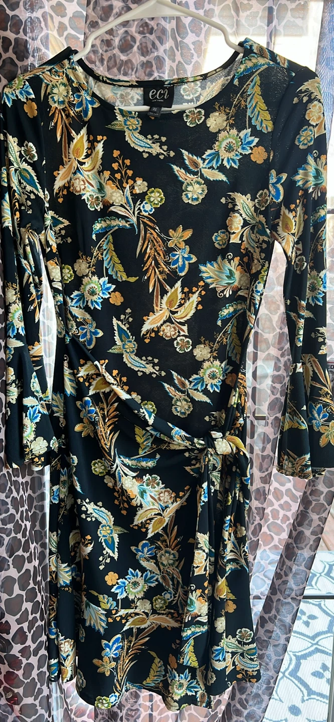 ECI New York Black Floral Print Wrqp Dress