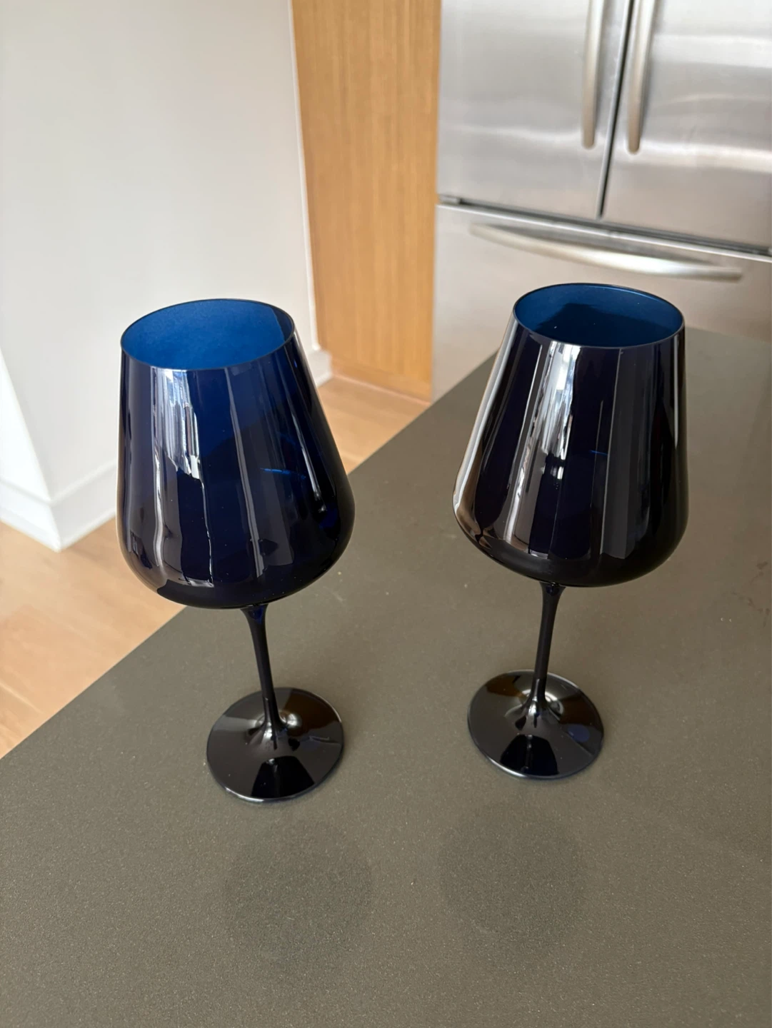Set of 2 Wine Glasses and  Tumblers