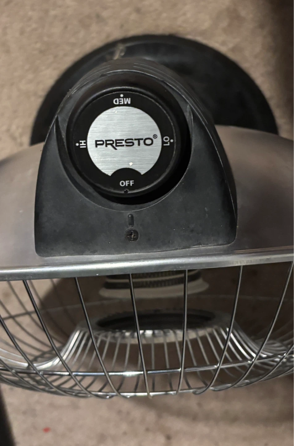 Presto HeatDish Electric Heater - photo 3