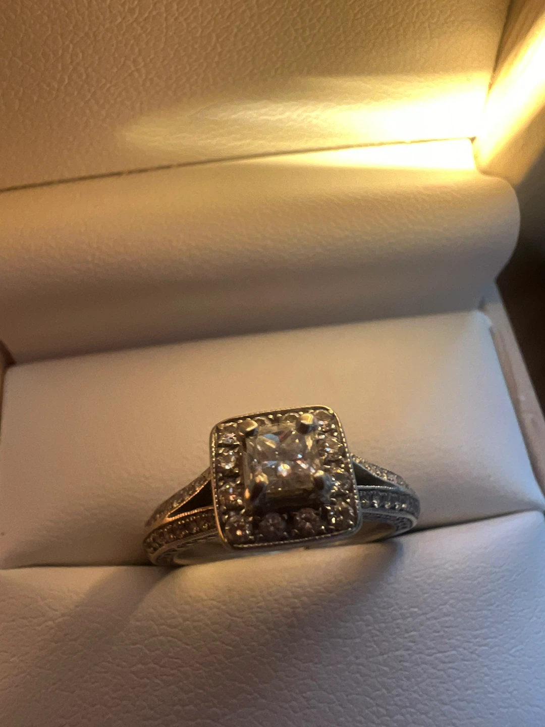 14 k Princess Cut Diamond Engagement Ring - photo 2