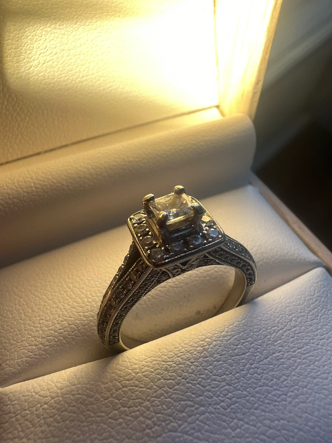 14 k Princess Cut Diamond Engagement Ring - photo 3
