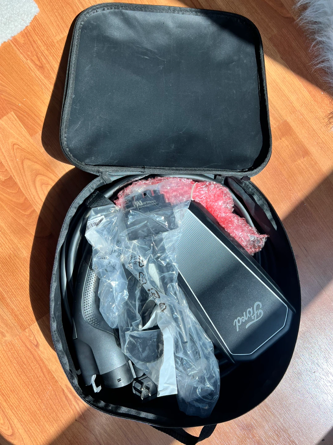 🚗 Brand New Mustang Charger – Never Used | Perfect Condition