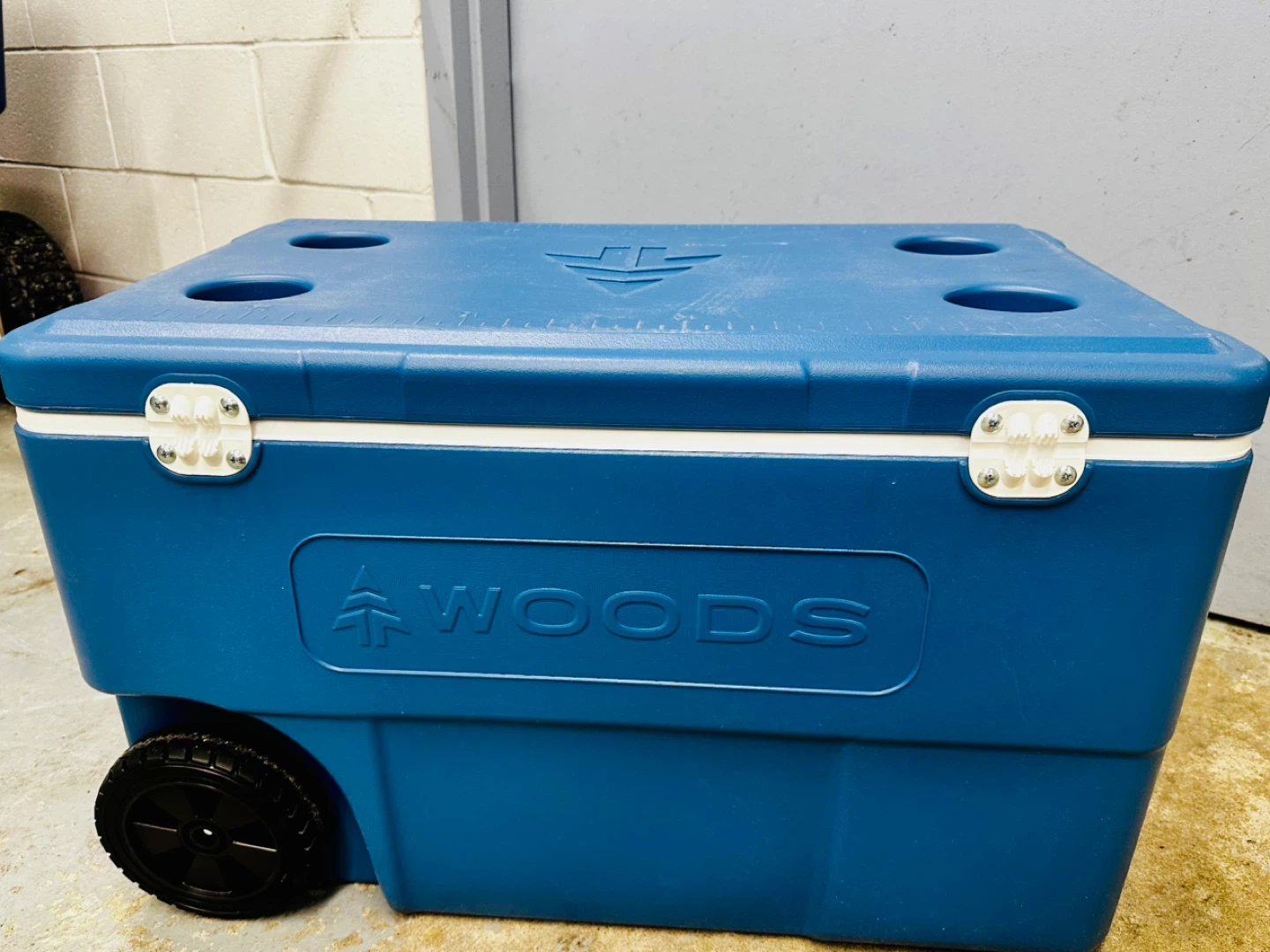 Woods Blue Cooler with Wheels and Built-in Ruler - photo 3