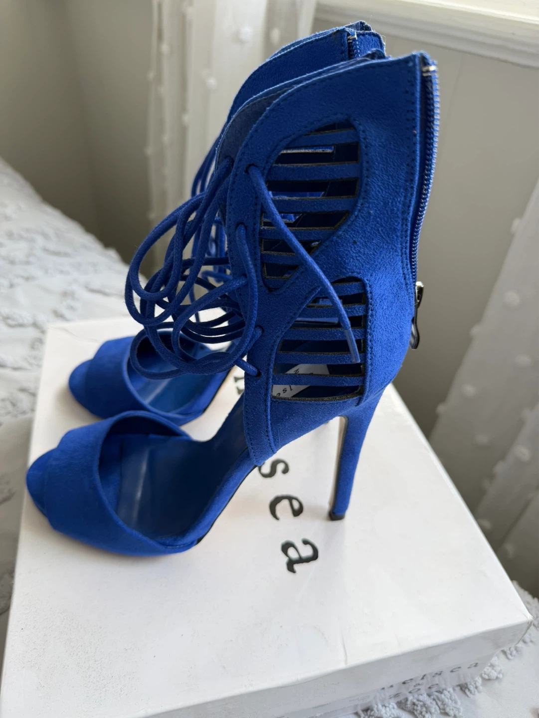 Chelsea & Zoe Women's FABAYANN Royal Microfiber Heels Size 7.5 - photo 2
