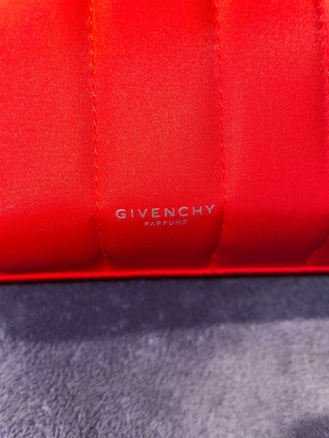 Givenchy Red Cosmetic Bag Pouch with Box - photo 2