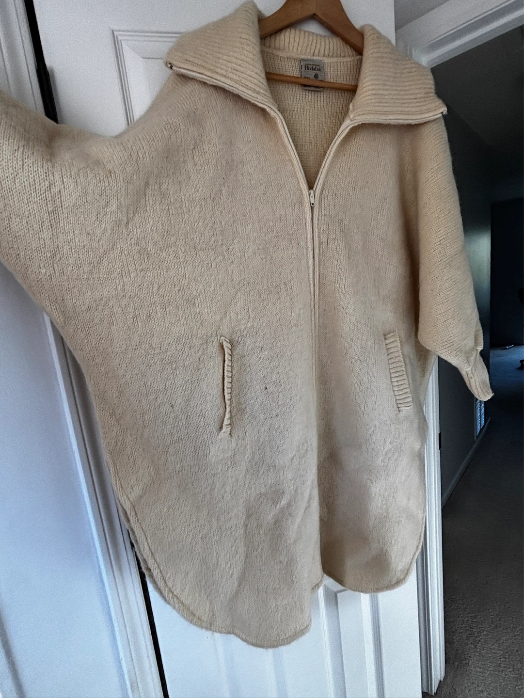 Hilda Ltd. Cream 100% Pure Wool Poncho - photo 3
