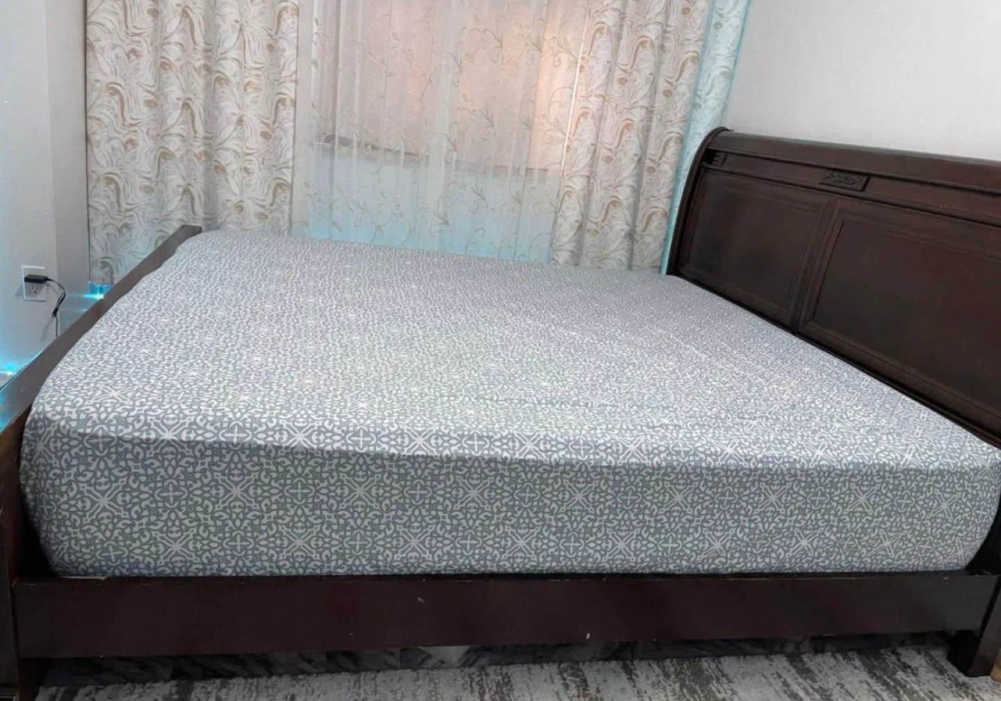 King size bed with mattress