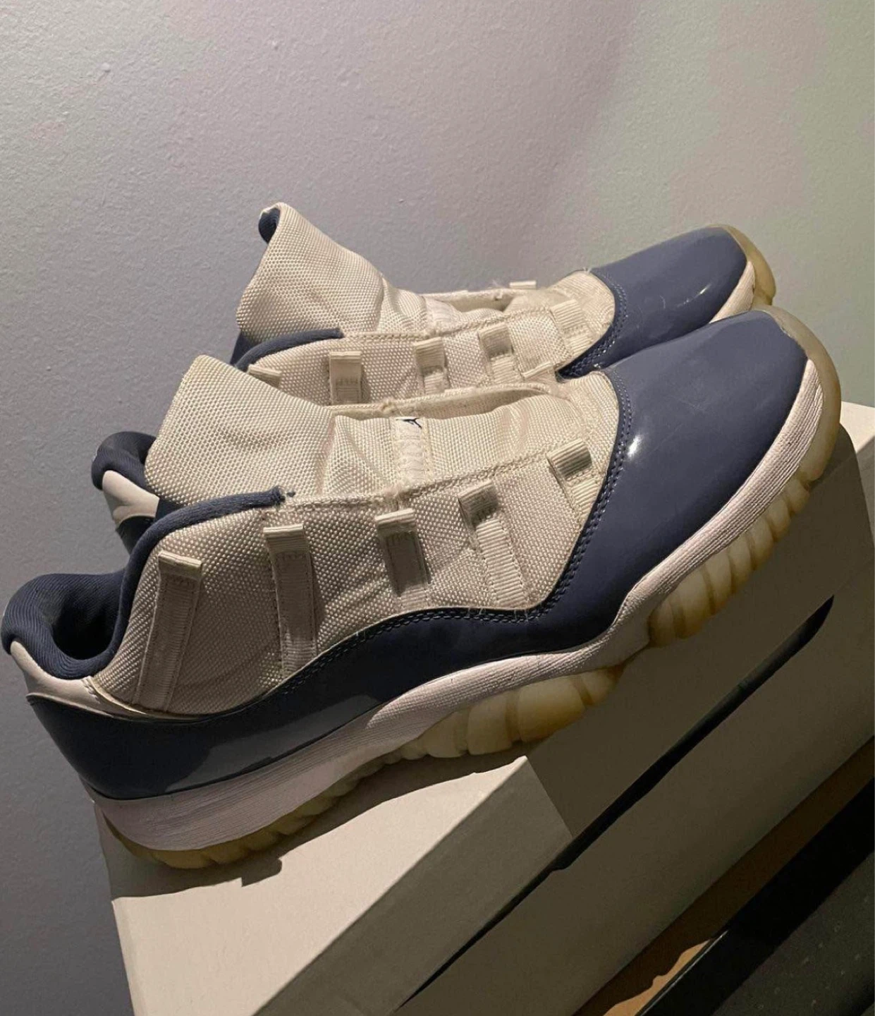 Air Jordan 11 Retro Low "Legend Blue"