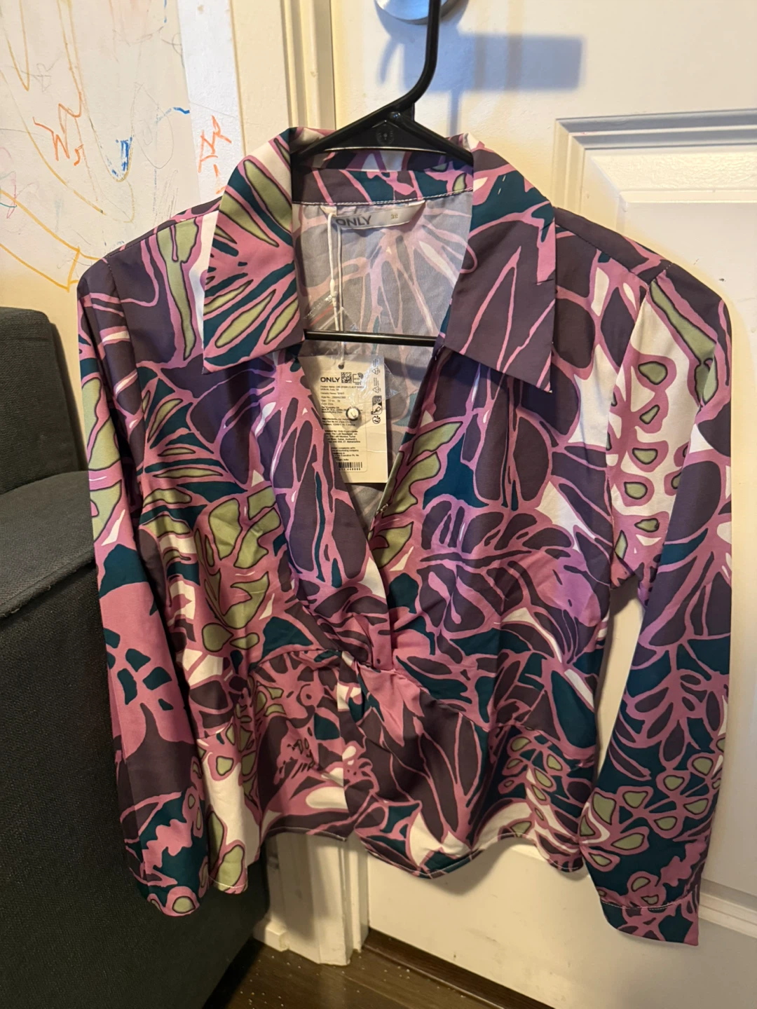 ONLY Abstract Print Button-Fly Shirt - Brand new - photo 4