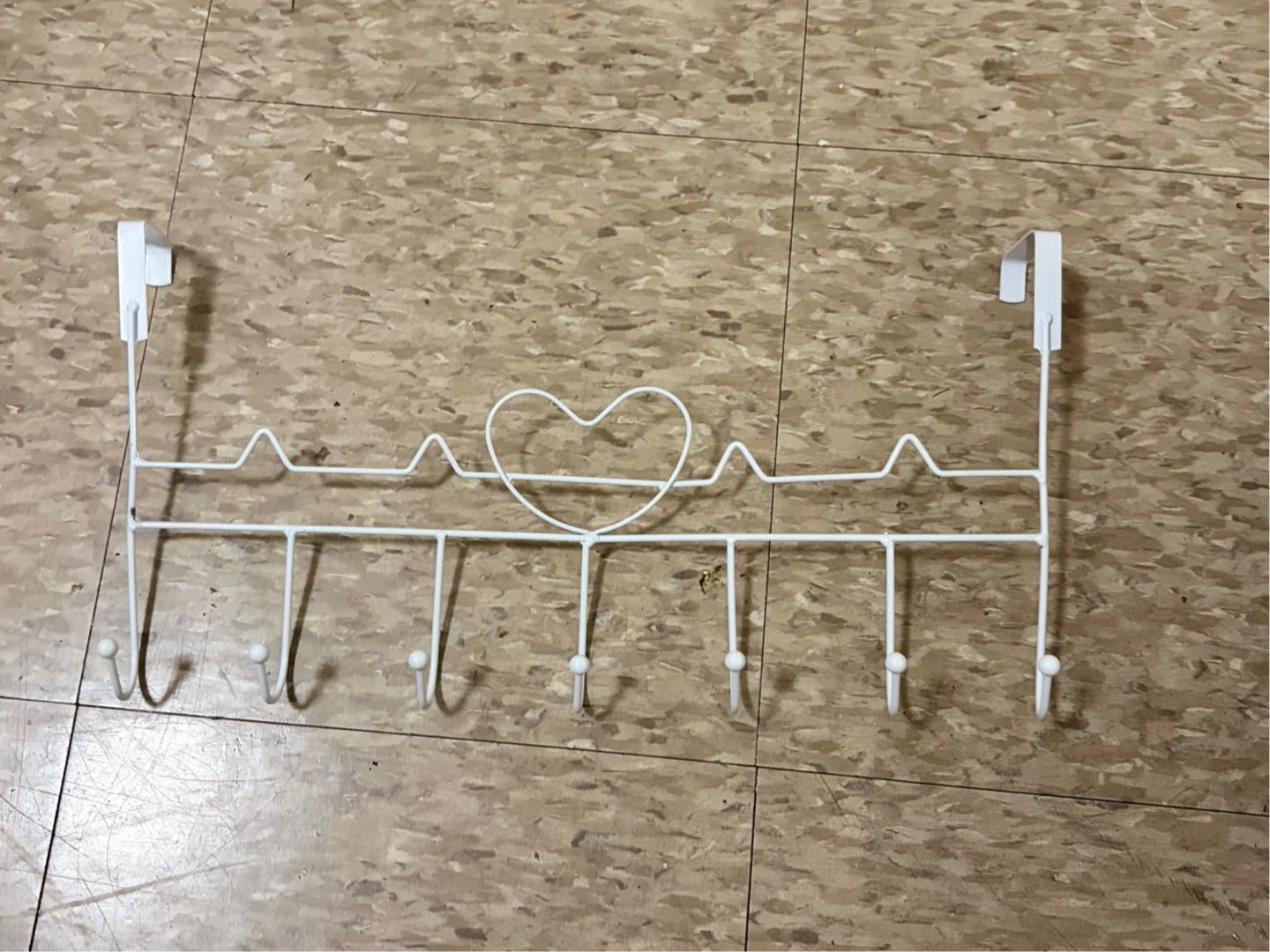 White Metal Over-the-Door Hook Rack with Heart Design