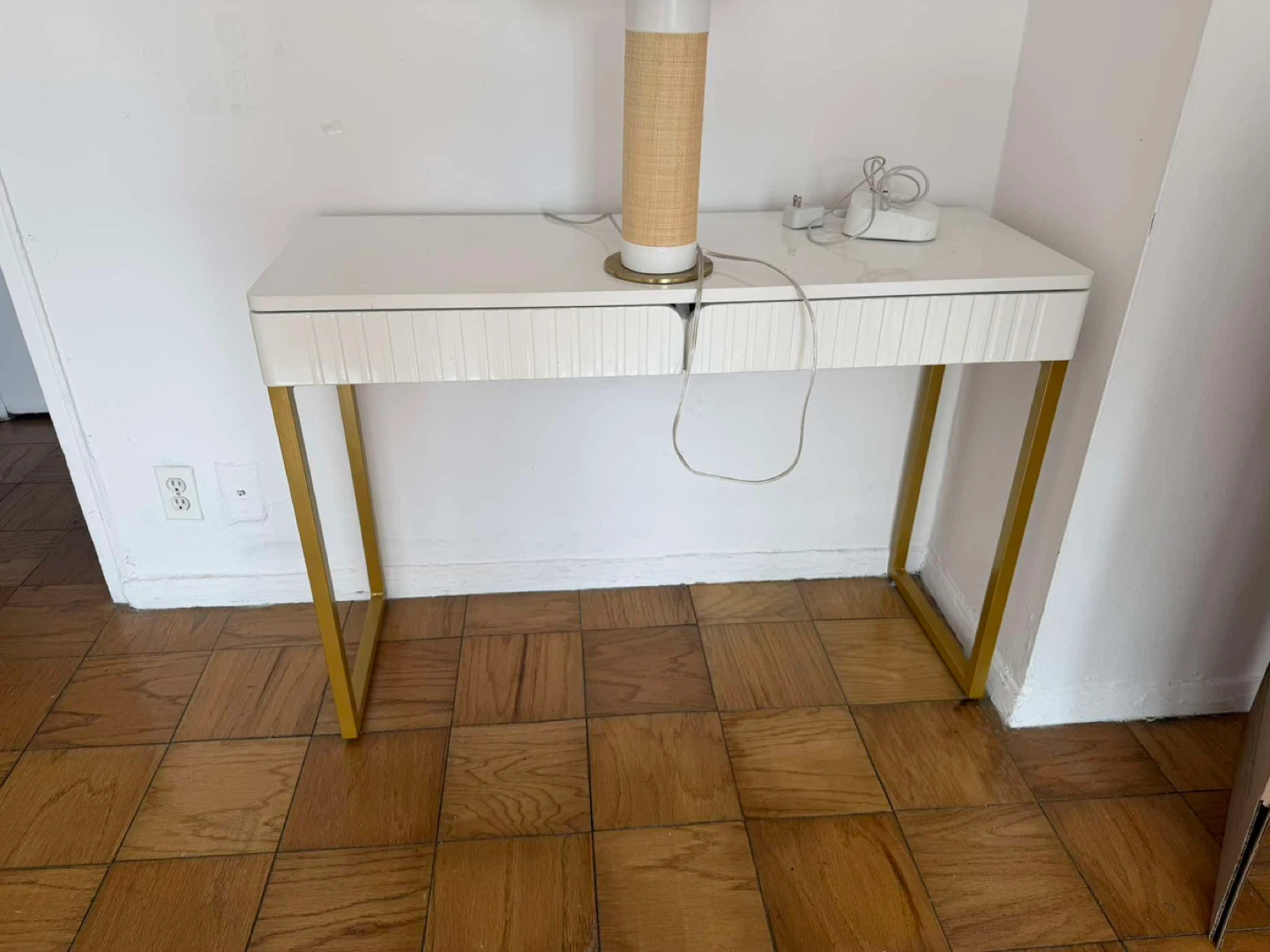 PICK UP ASAP Desk with 2 Large Drawers