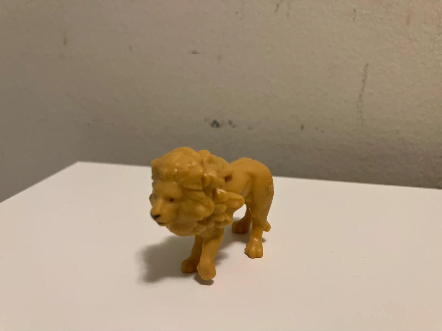 Lion figurine - photo 2