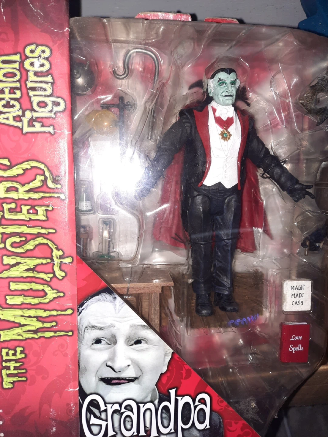 The Munsters Action Figures - photo 3