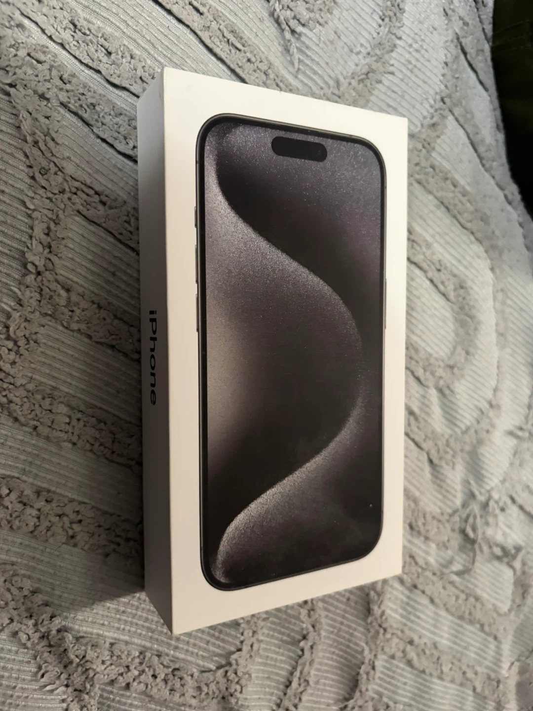 Apple iPhone 15 128 gig + otterbox and generic clear case
