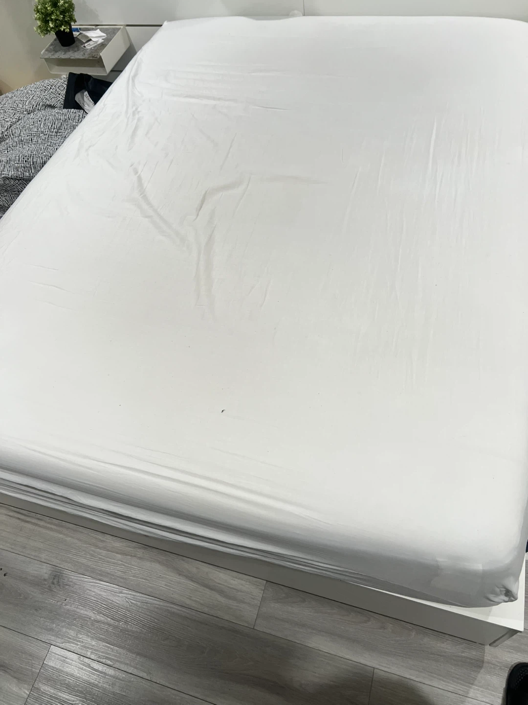 White double mattress with Size Fitted Sheet - photo 4