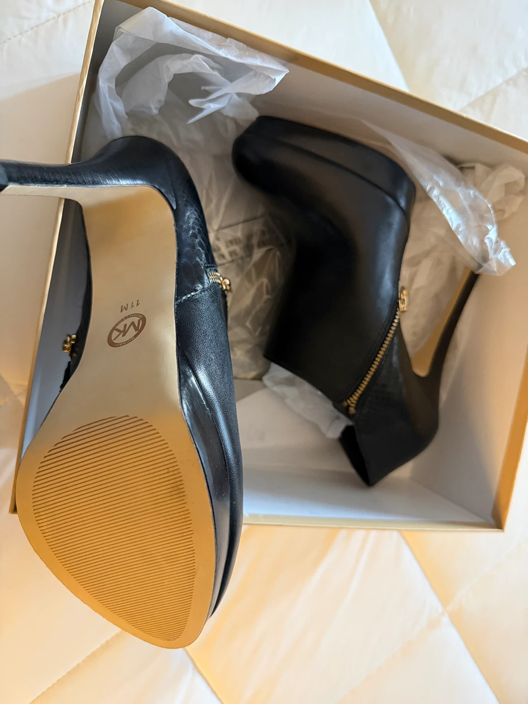 Michael Kors York Bootie Black Leather Size 11M - photo 2