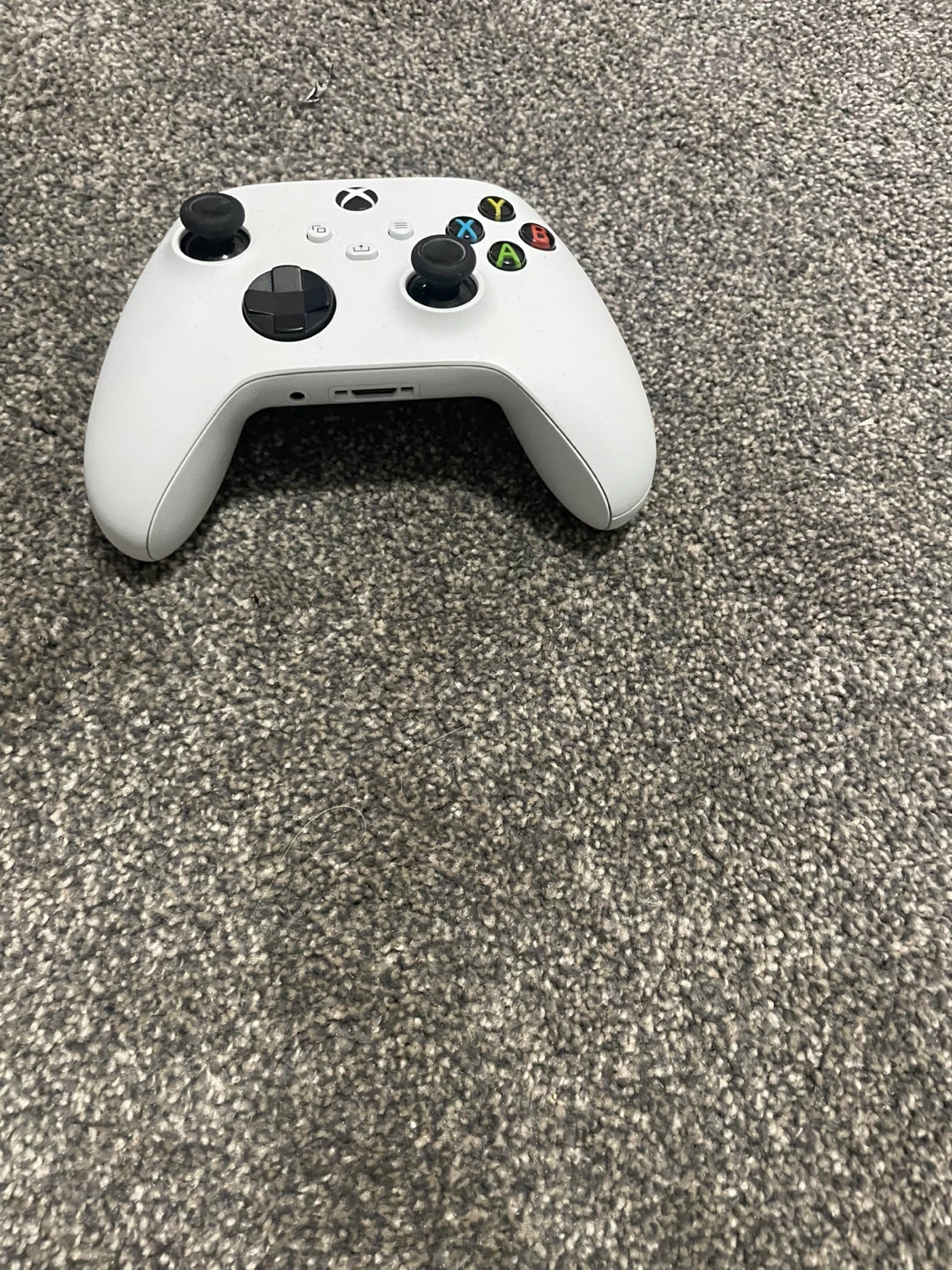 White Xbox Wireless Controller with USB-C Cable - photo 2