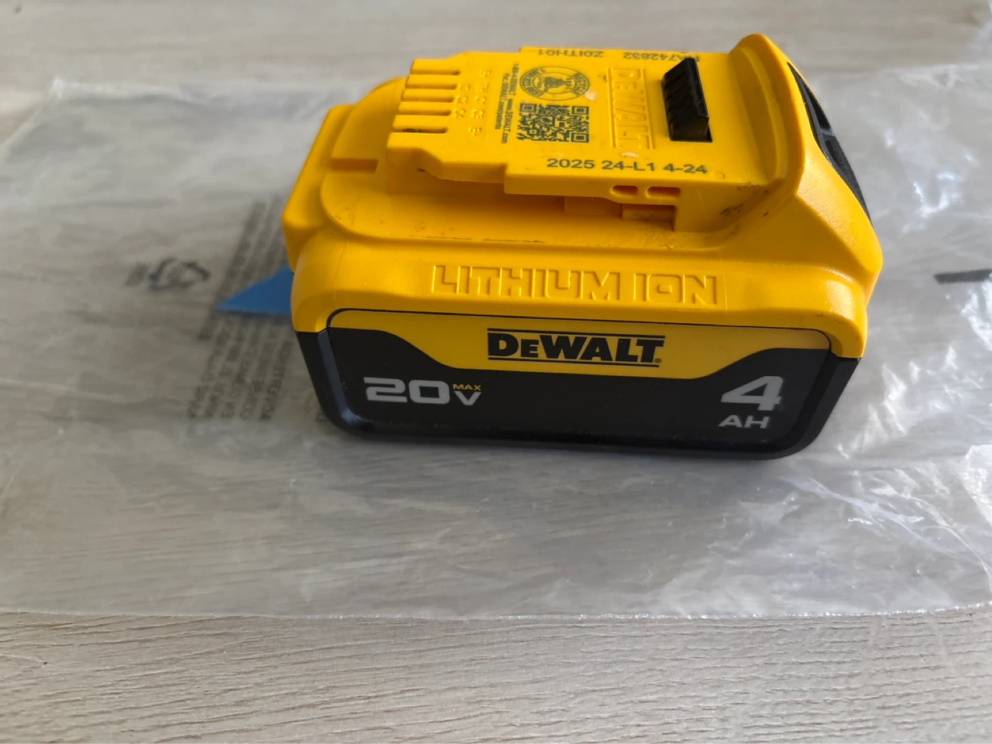 DeWalt 20V MAX 4Ah Lithium Ion Battery