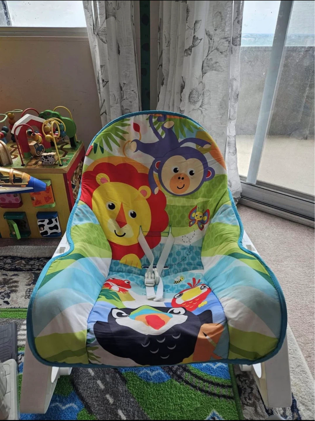 Walker and baby chair - photo 2