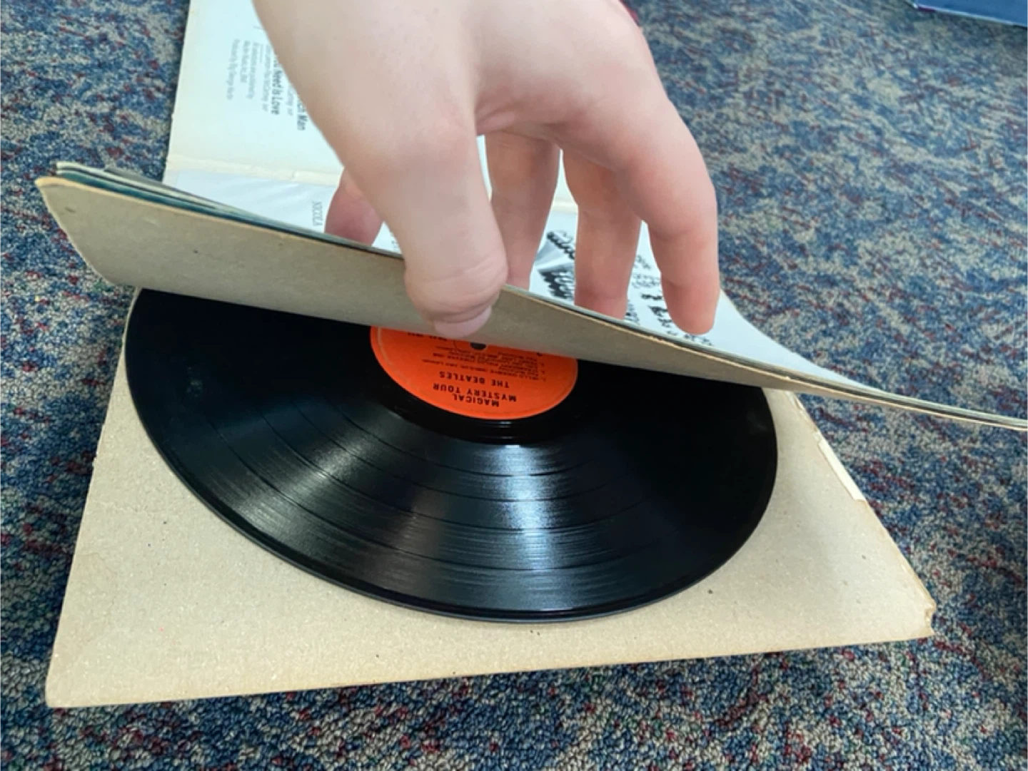 The Beatles Magical Mystery Tour Vinyl Record w/ Book - photo 5