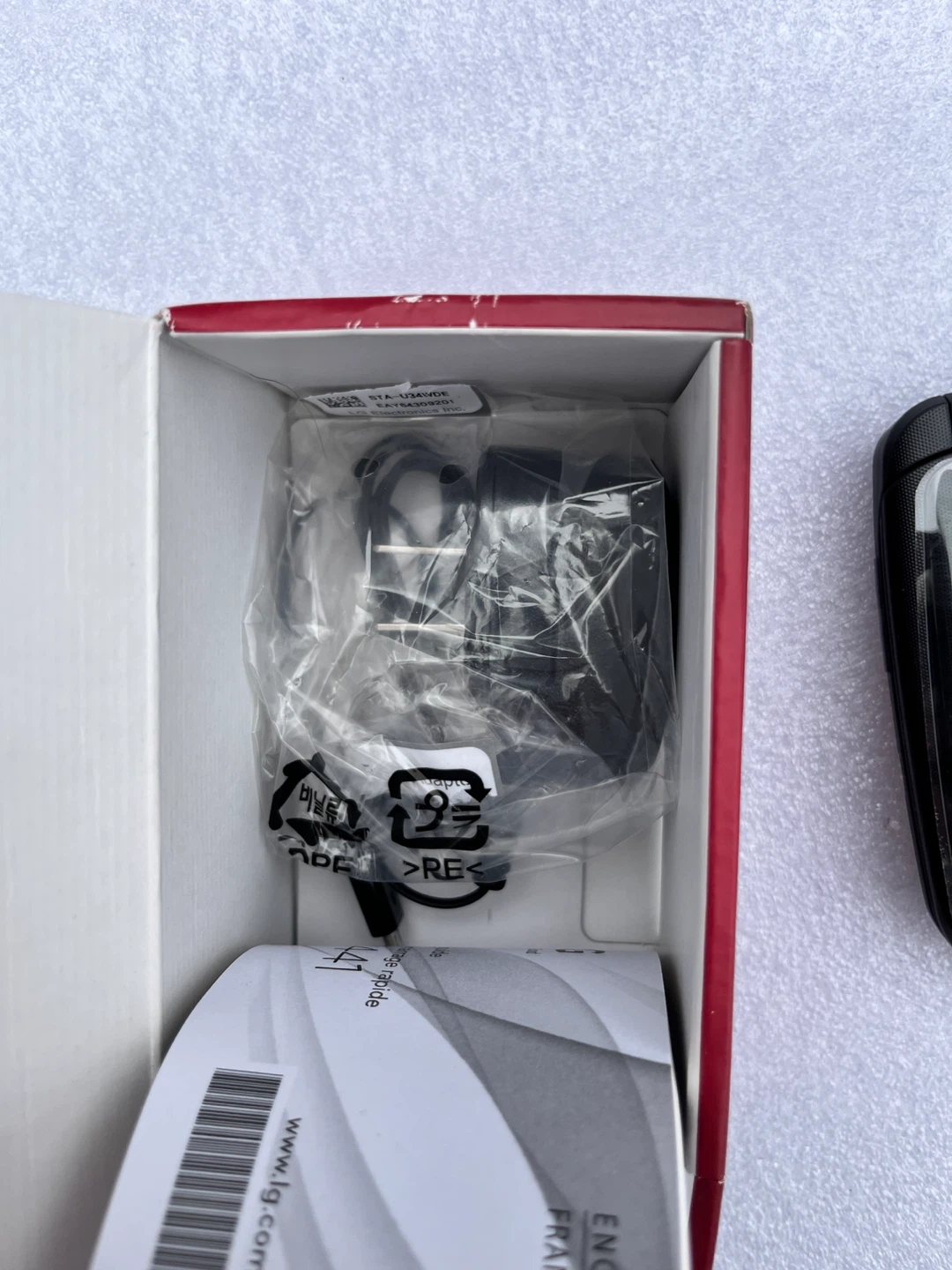 LG F4NR Flip Phone - Black - photo 3