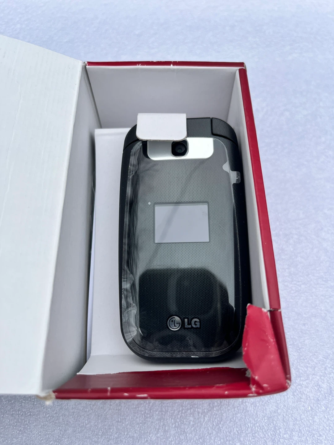 LG F4NR Flip Phone - Black - photo 2