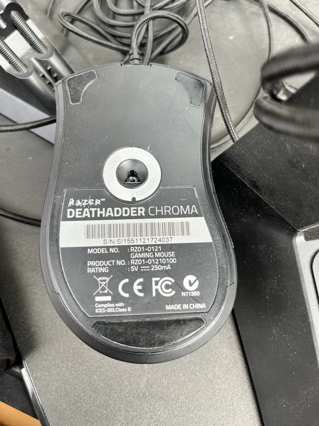 Razer Death, Base Station Chroma, and Mouse Bungee V2 - photo 2