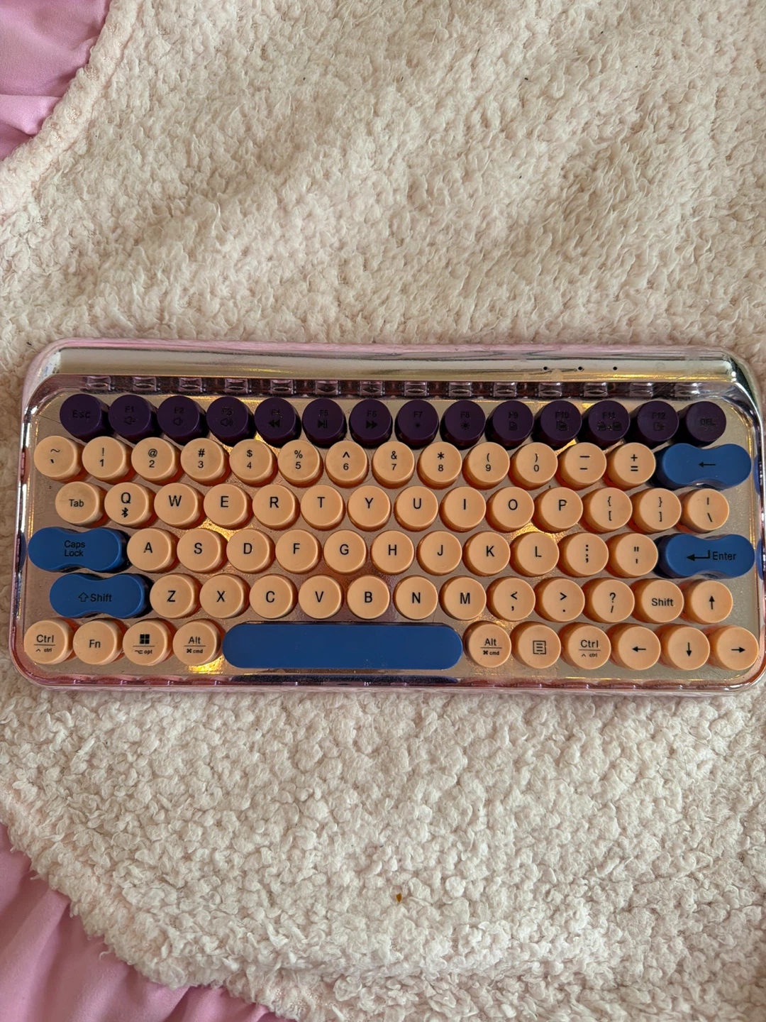 Retro Style Wireless Keyboard - Pink