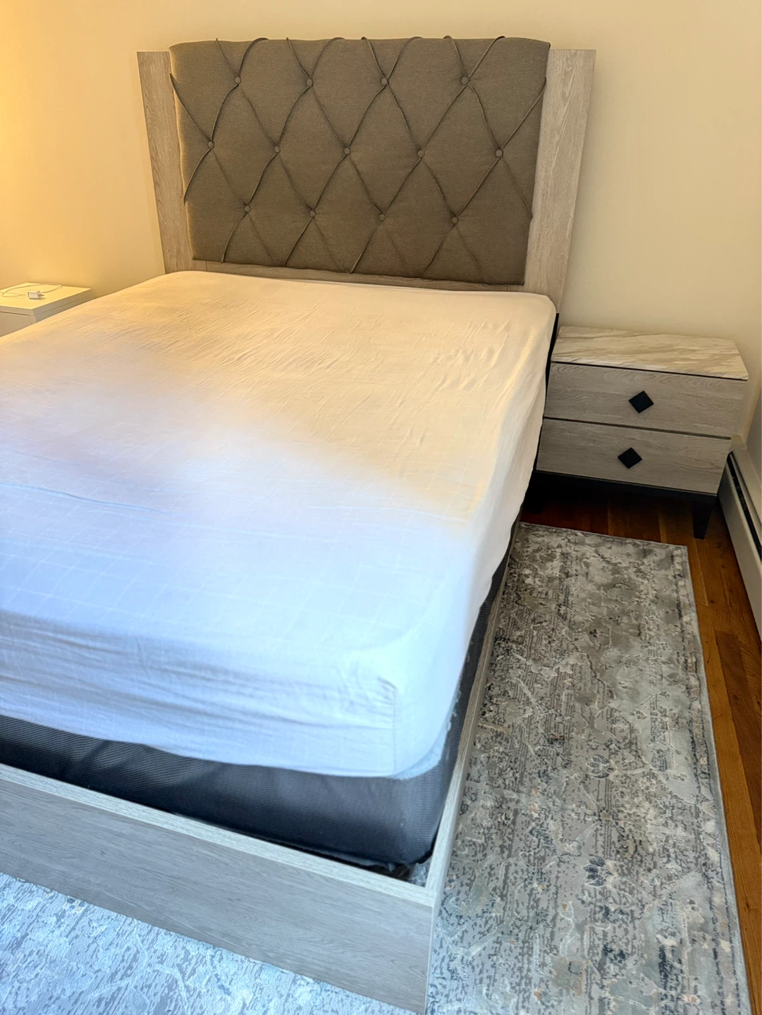 Modern Bedroom Set