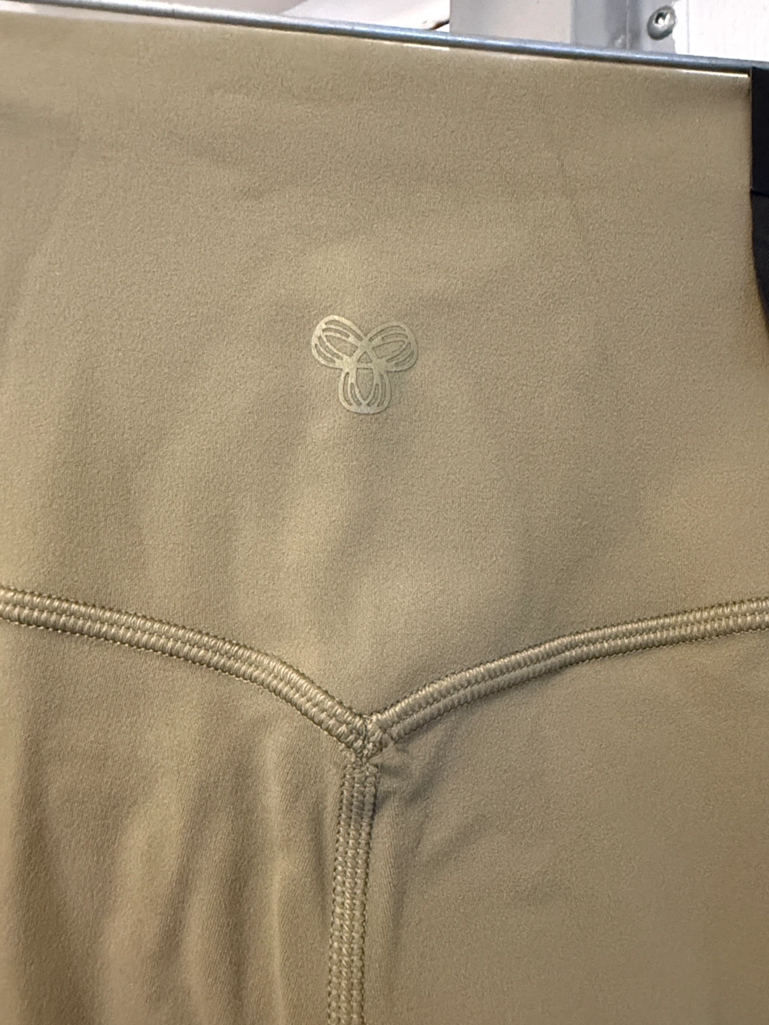 ARITZIA – New Cheeky Hi-Rise Leggings Size 14 - photo 4